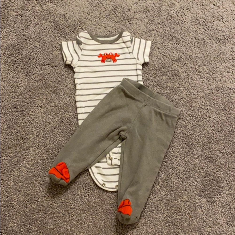 2 piece Carter’s crab matching set